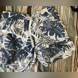 Woman’s small NAUTICA SHORTS